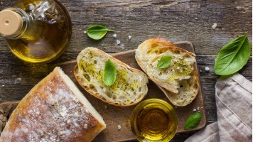 The differences in extra virgin olive oil between acidity 0.2% and 0.3% and organic